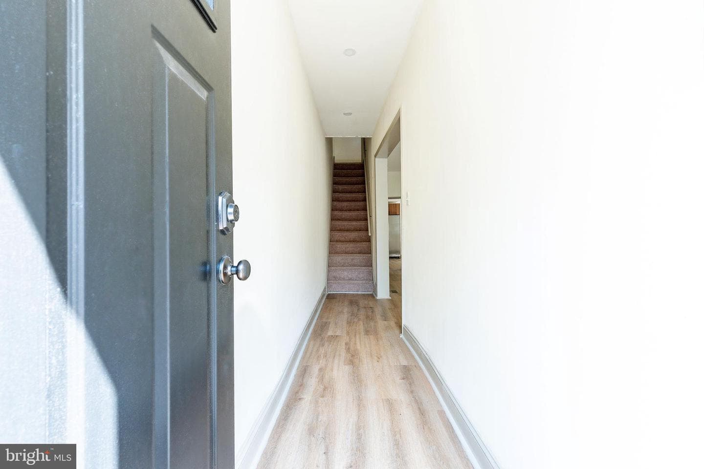 632 Chain Street photo 8