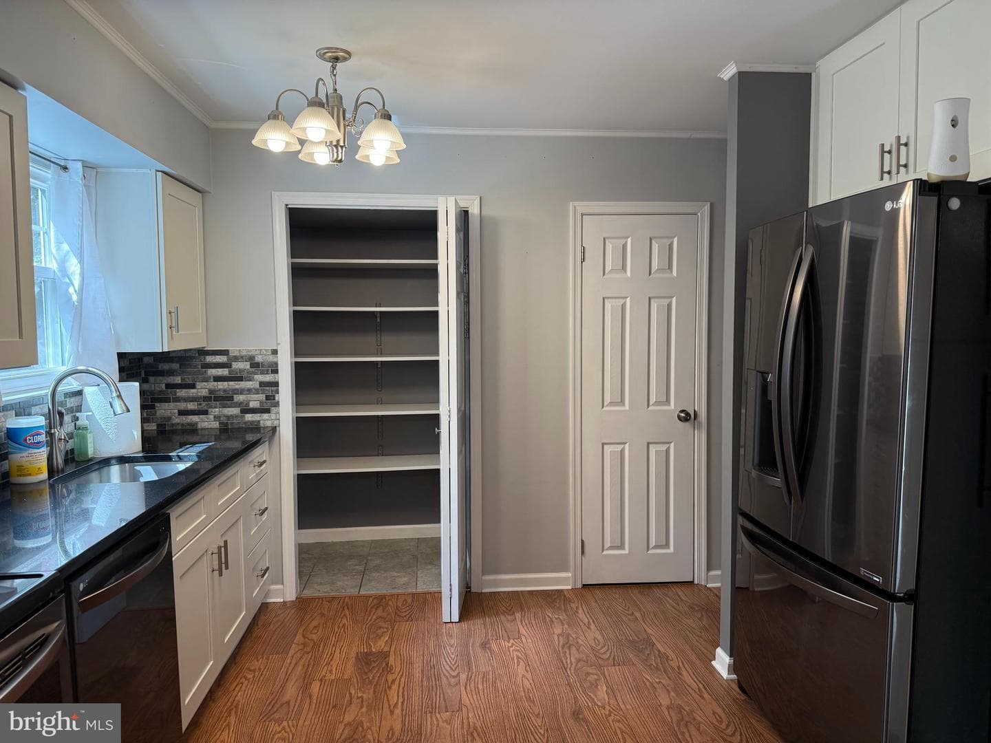 142 Stony Creek Avenue photo 9