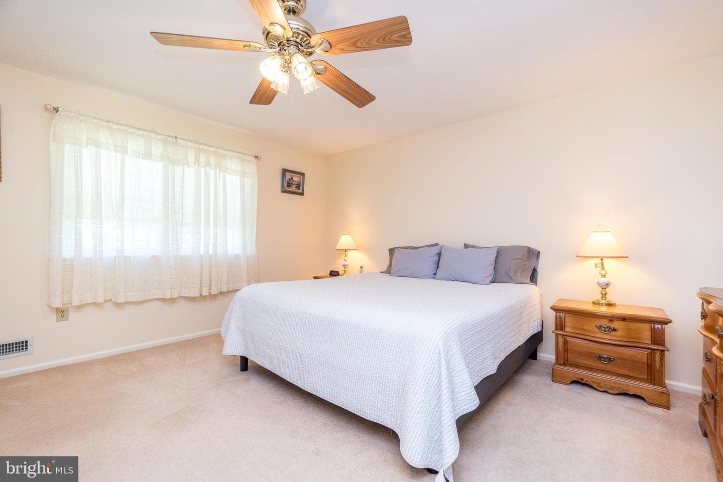 1706 Smedley Court photo 32