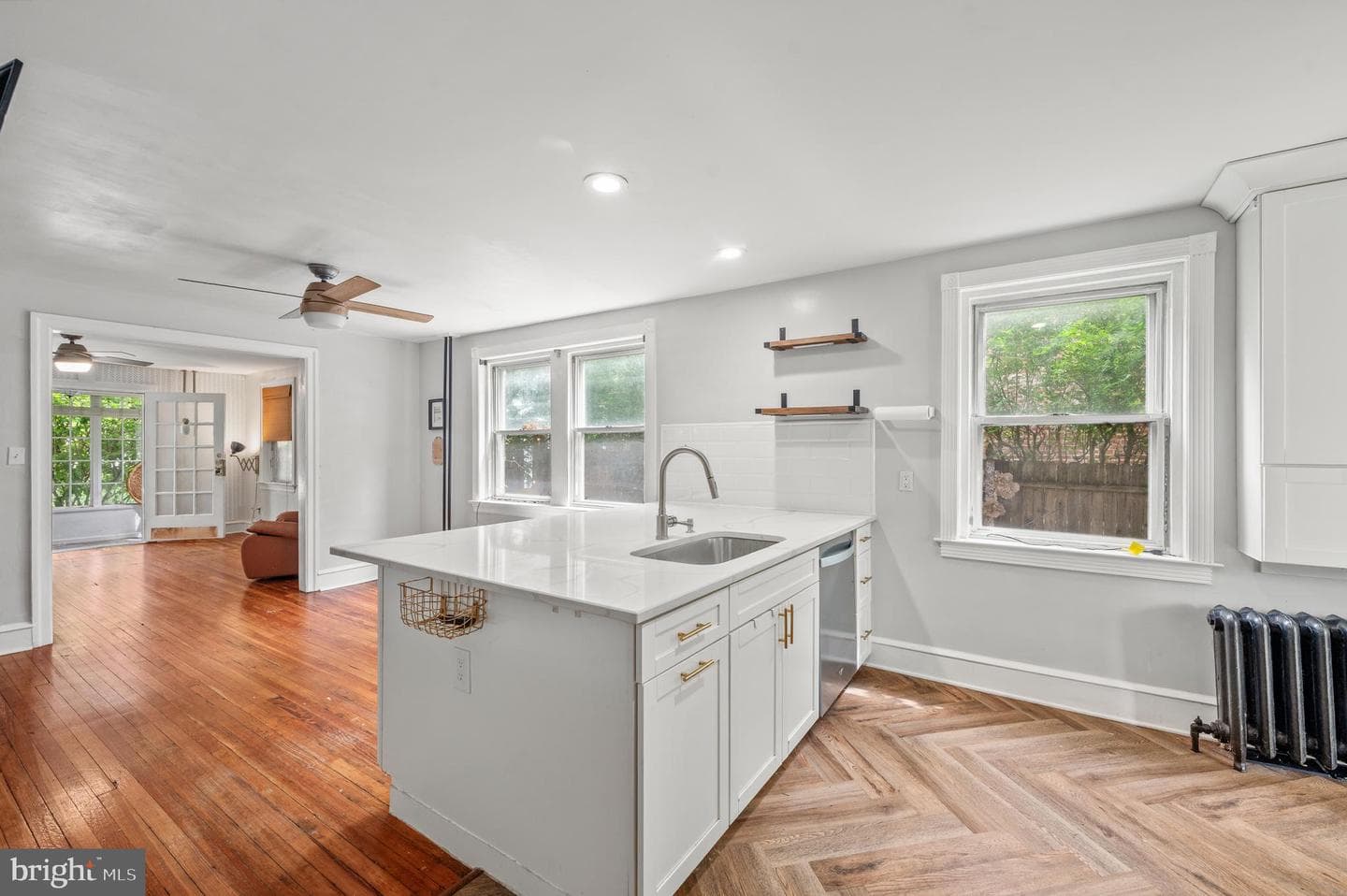 135 Simpson Road photo 12