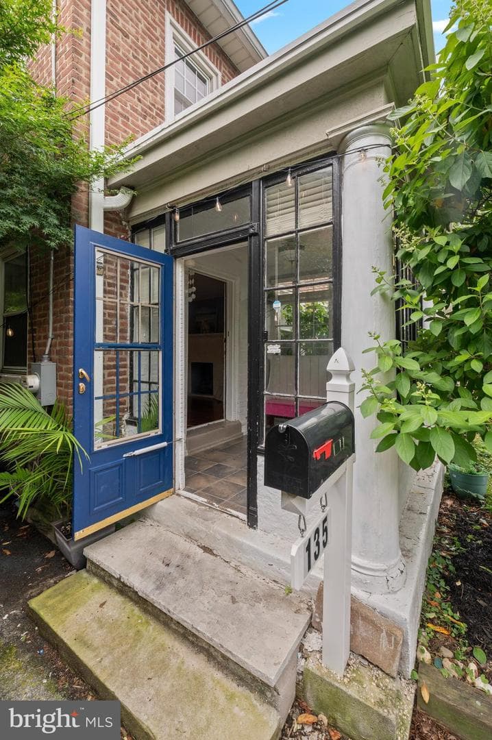135 Simpson Road photo 3