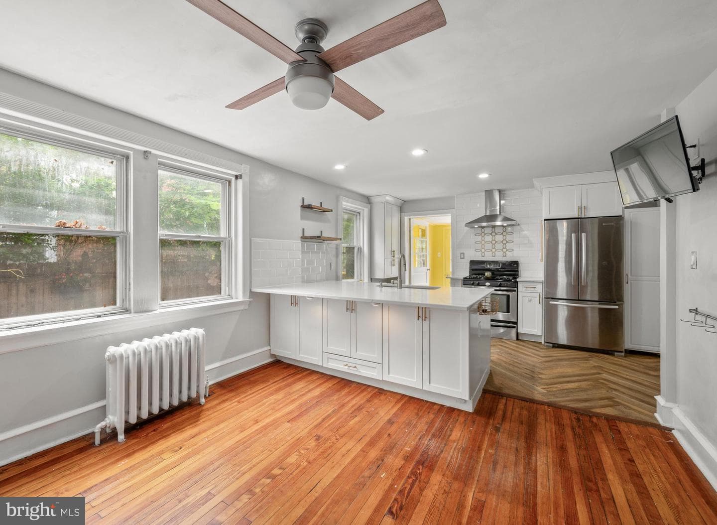 135 Simpson Road photo 8