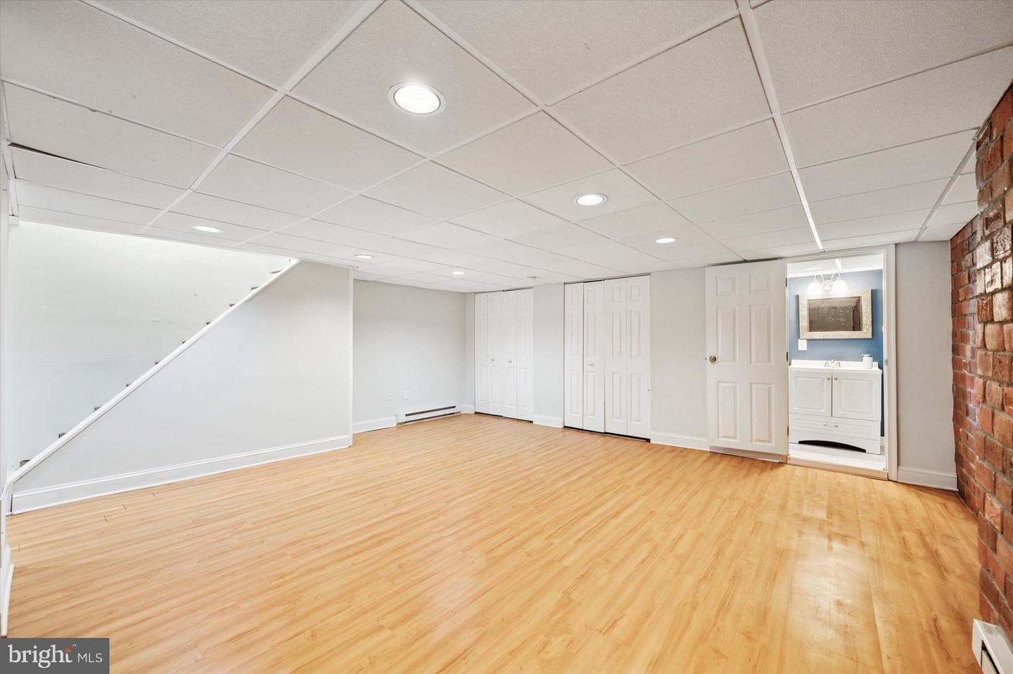 416 Carlton Avenue photo 29