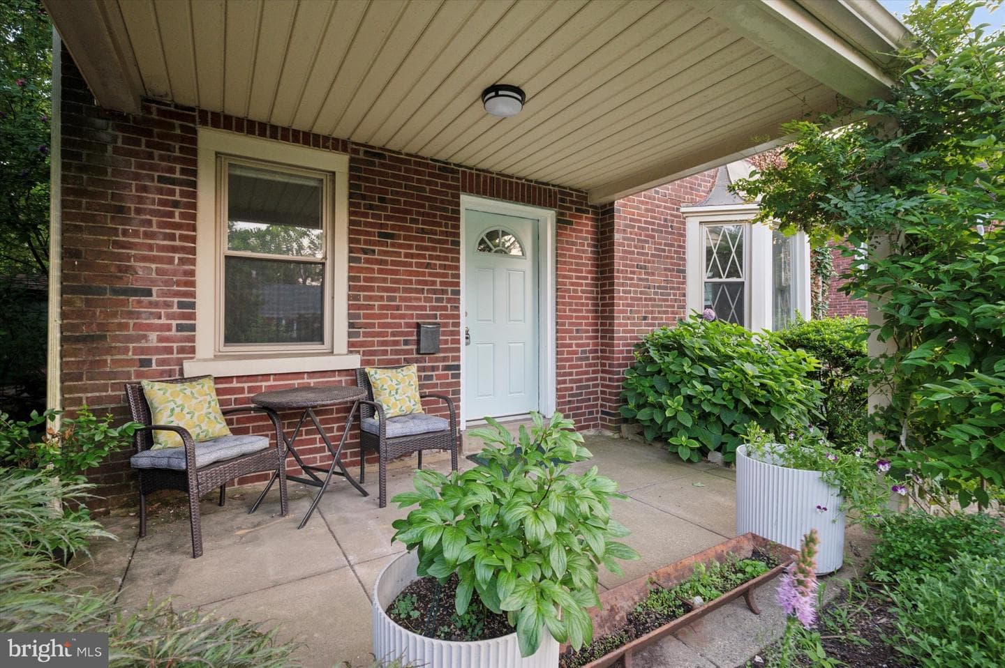 416 Carlton Avenue photo 3