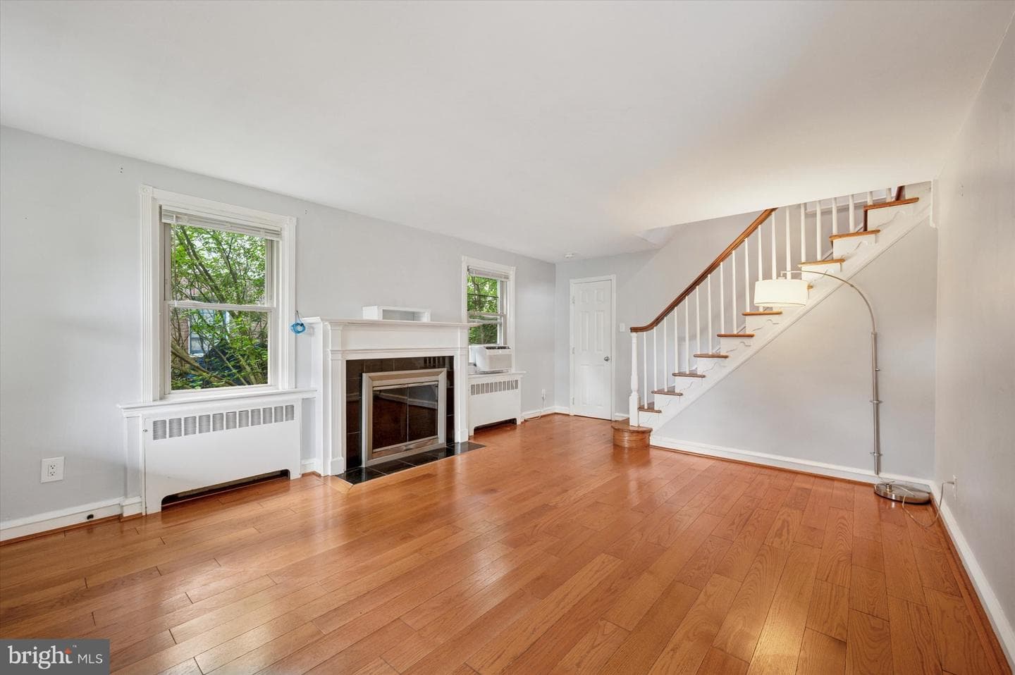 416 Carlton Avenue photo 4