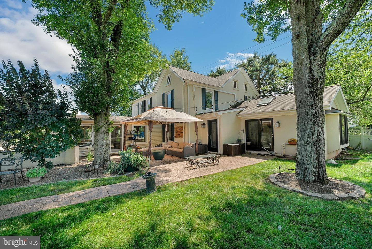 750 Annes Court photo 2