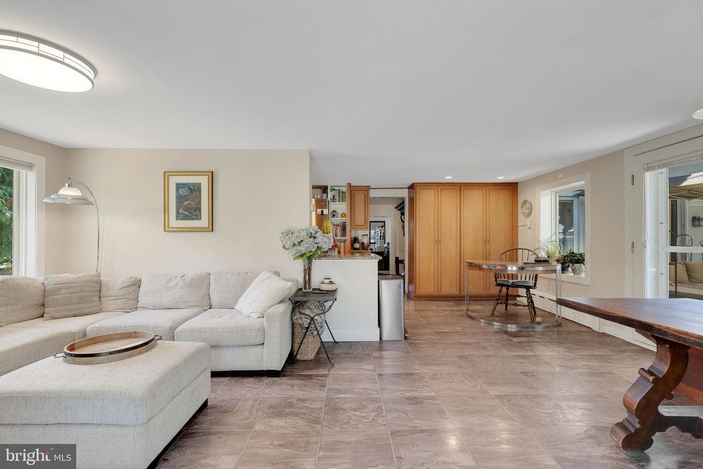 750 Annes Court photo 6