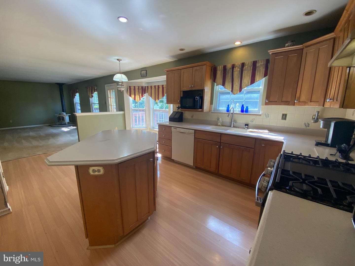 2553 Romig Road photo 5