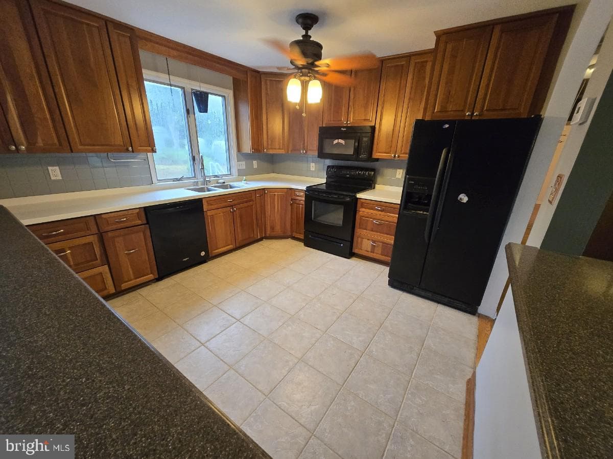 520 Deerfield Drive photo 21