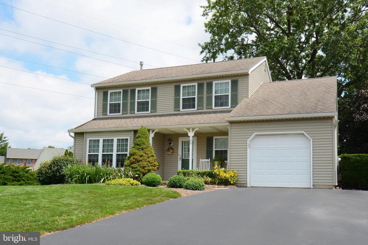 105 Heather Way photo 3