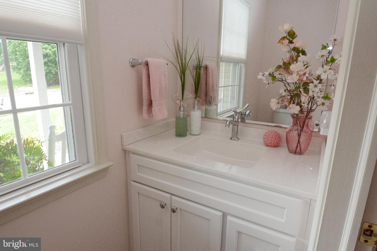 105 Heather Way photo 34