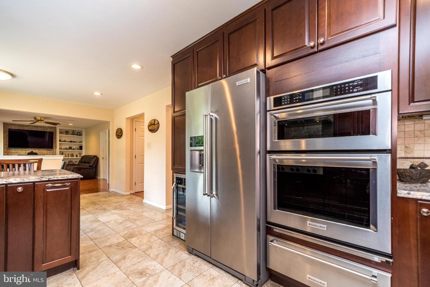 1783 Talbot Road photo 14