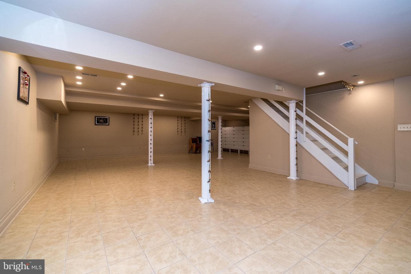 1783 Talbot Road photo 48