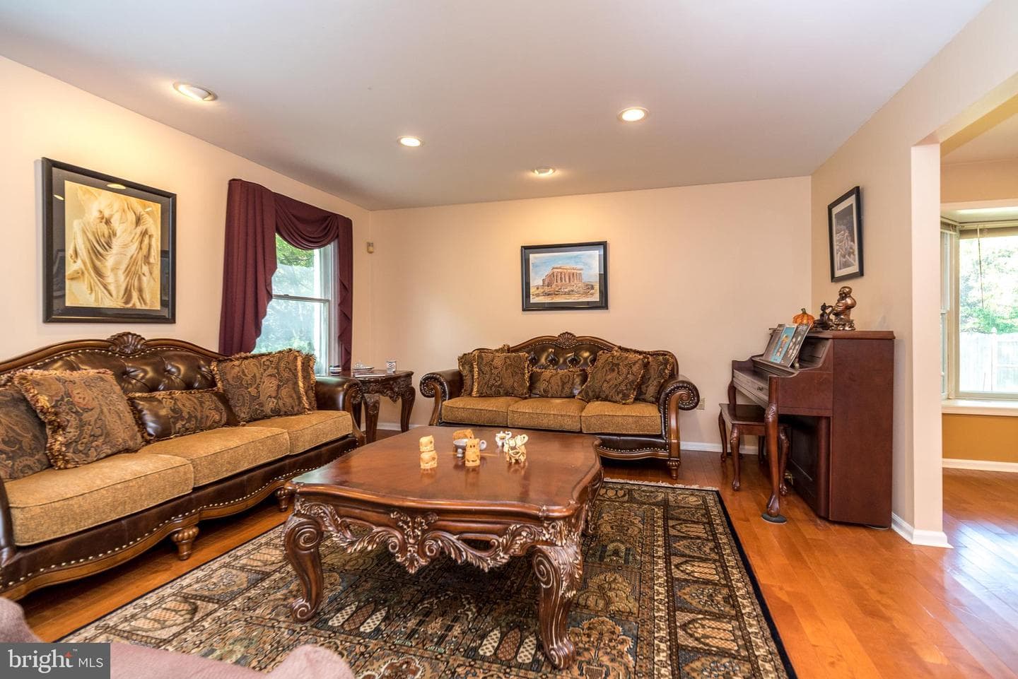1783 Talbot Road photo 8