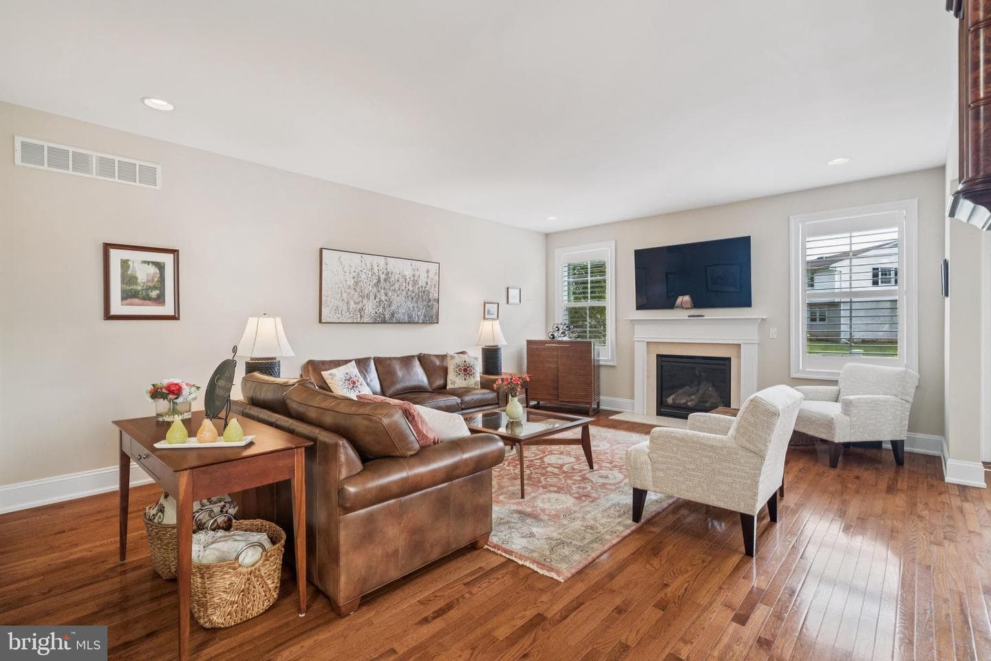 361 Newbury Court photo 4
