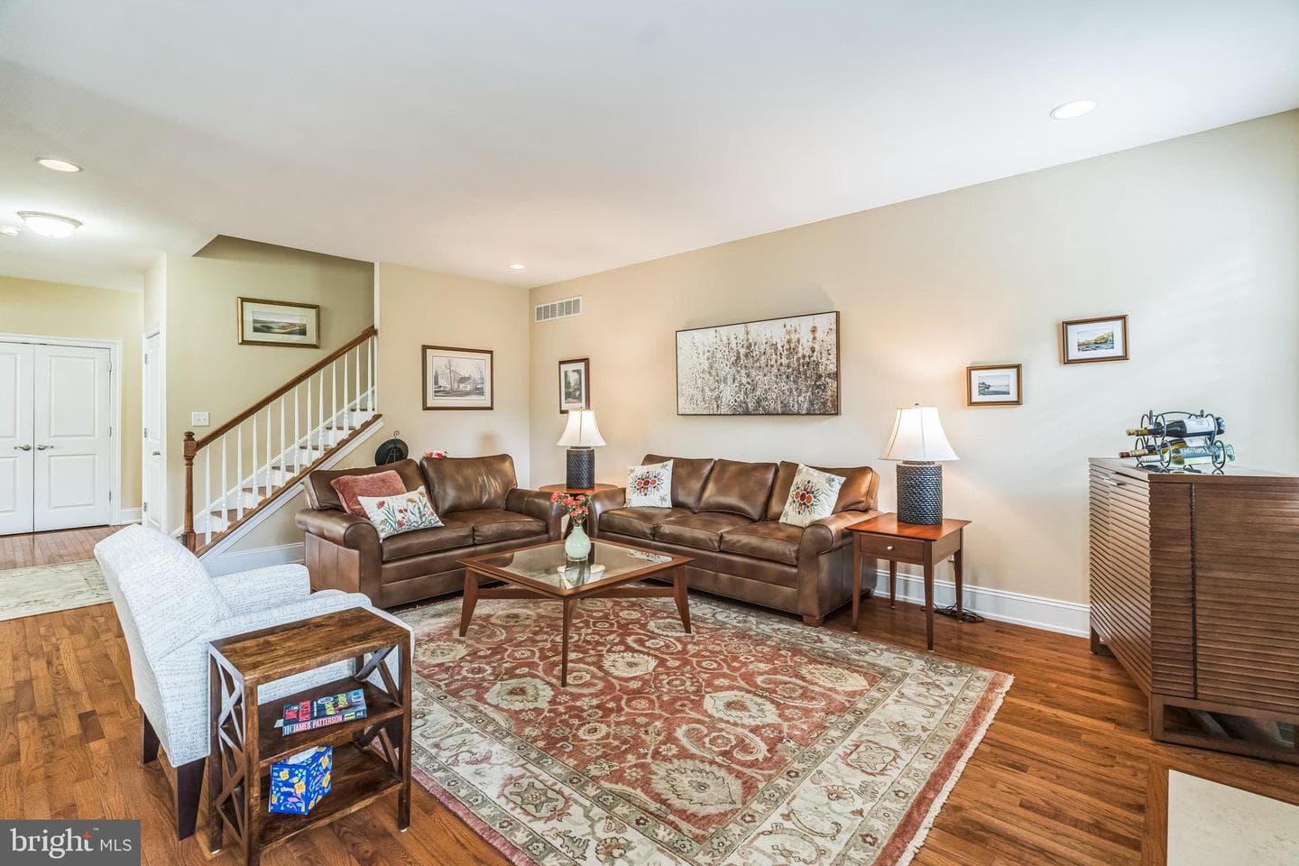 361 Newbury Court photo 9