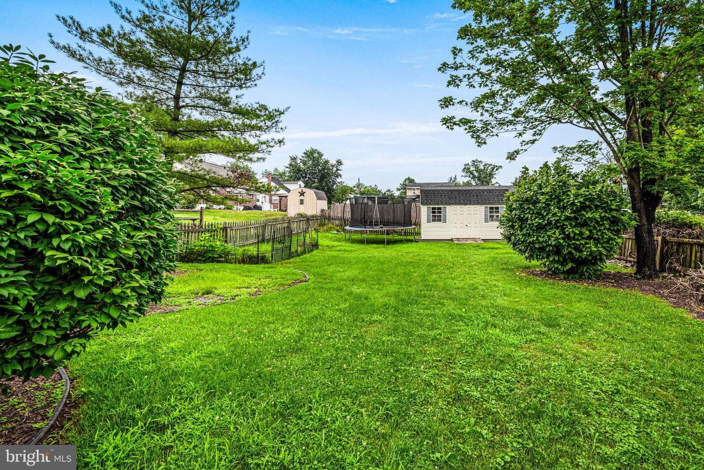 582 N Keim Street photo 25