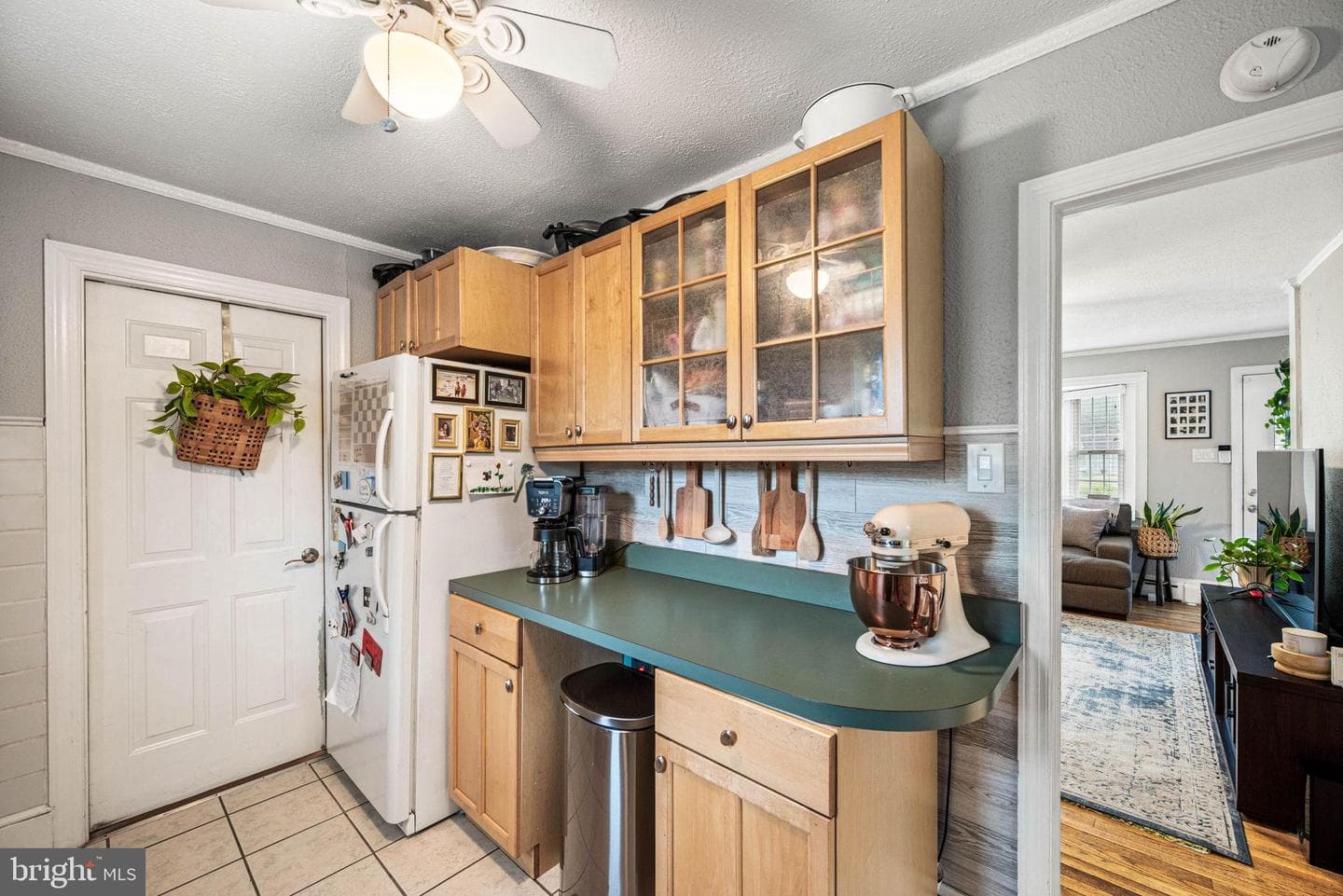 582 N Keim Street photo 9