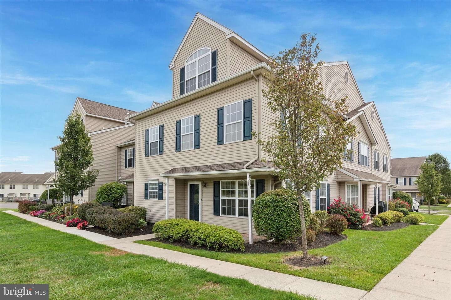 5503 Drawbridge Court