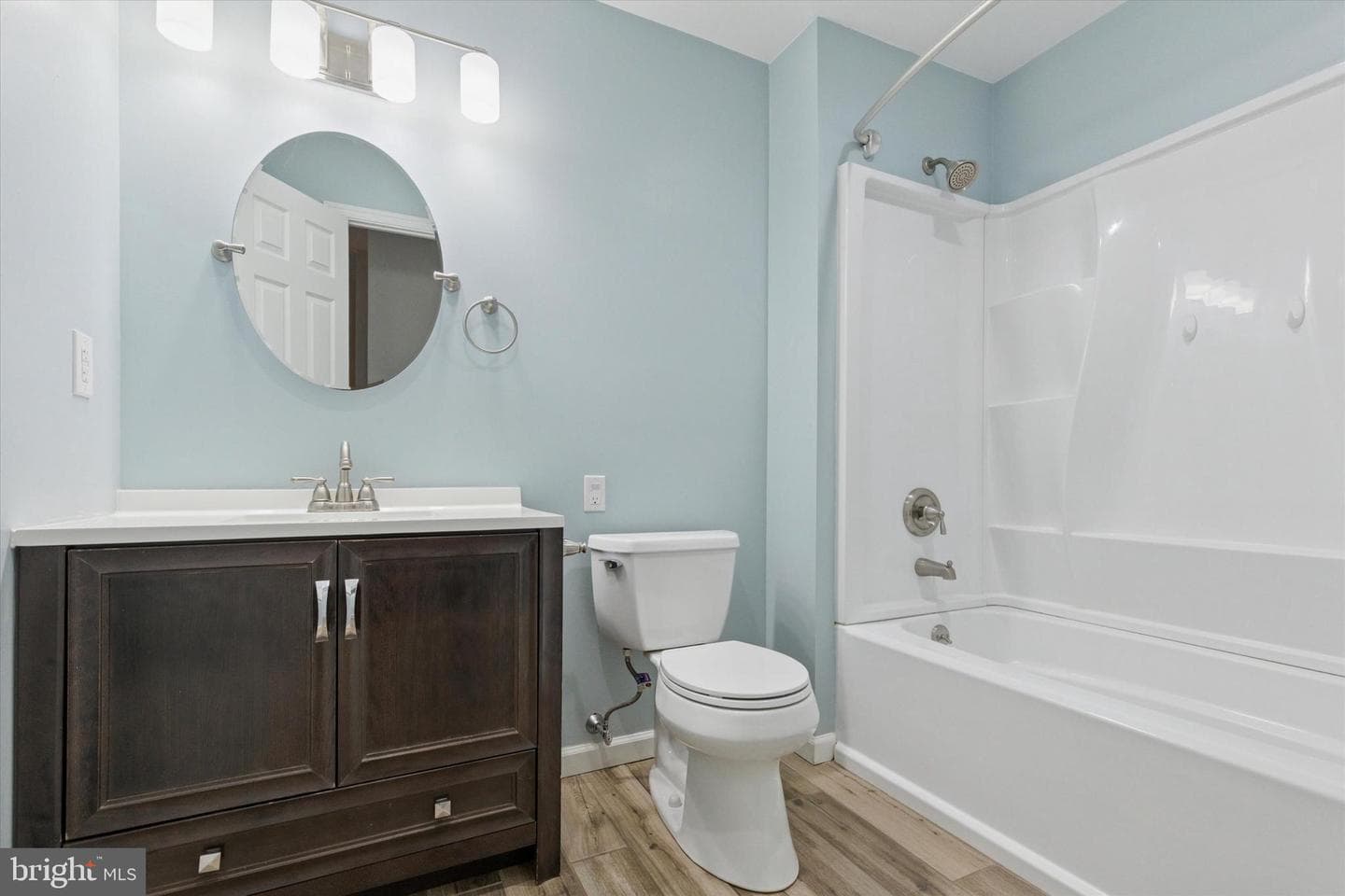 5503 Drawbridge Court photo 14