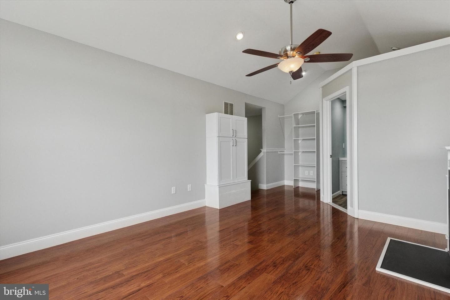 5503 Drawbridge Court photo 23
