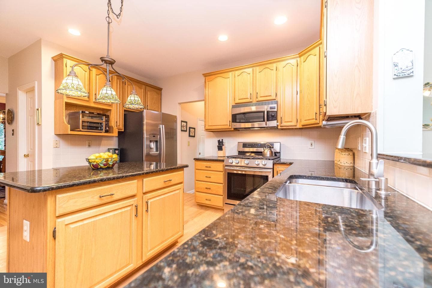 728 Castlewood Drive photo 20