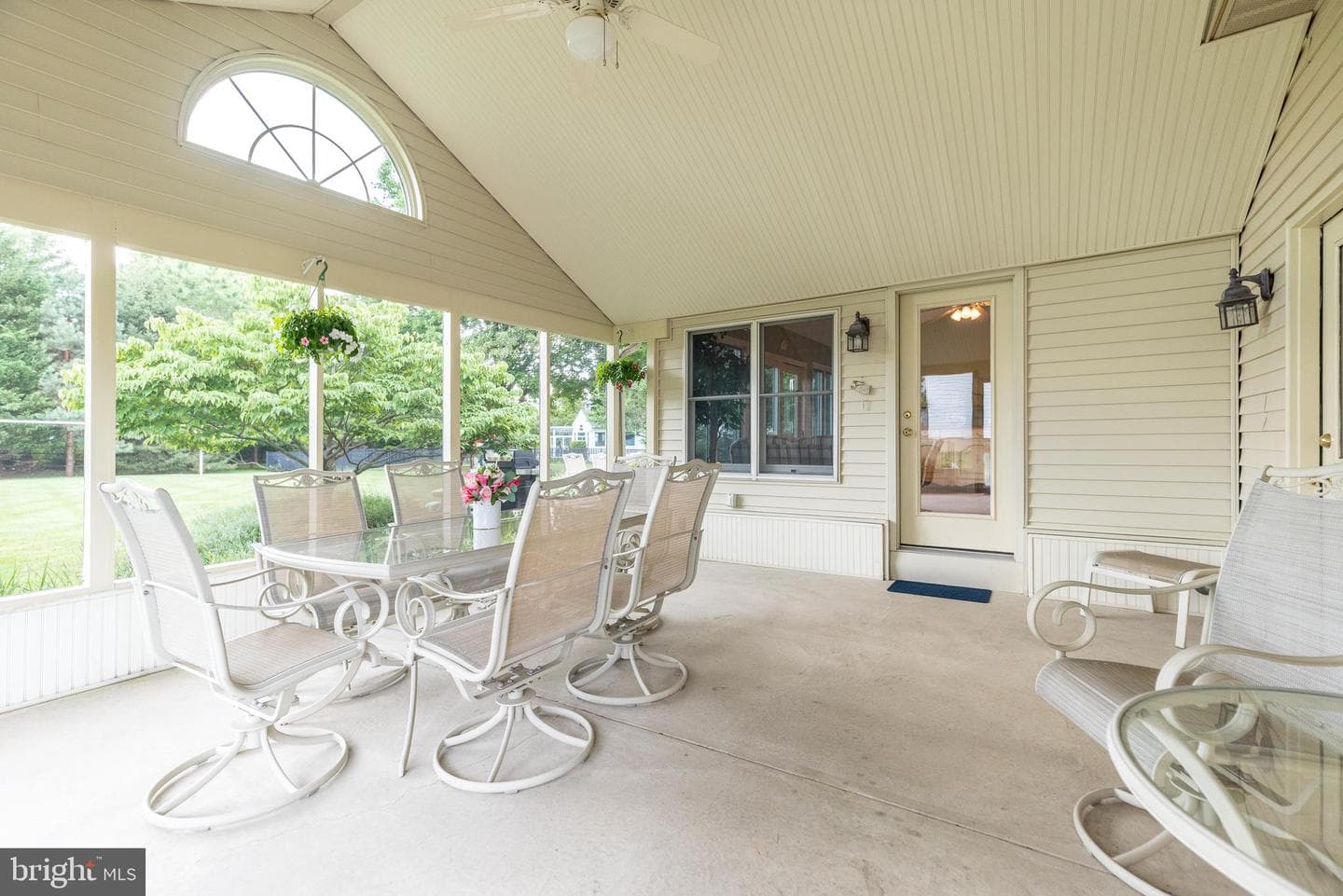 728 Castlewood Drive photo 30