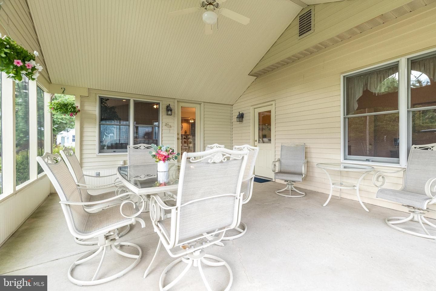 728 Castlewood Drive photo 31
