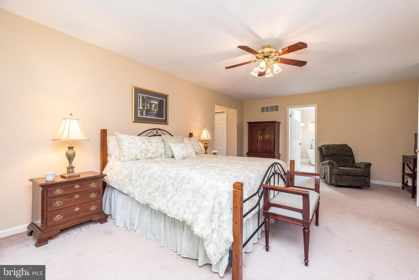 728 Castlewood Drive photo 38