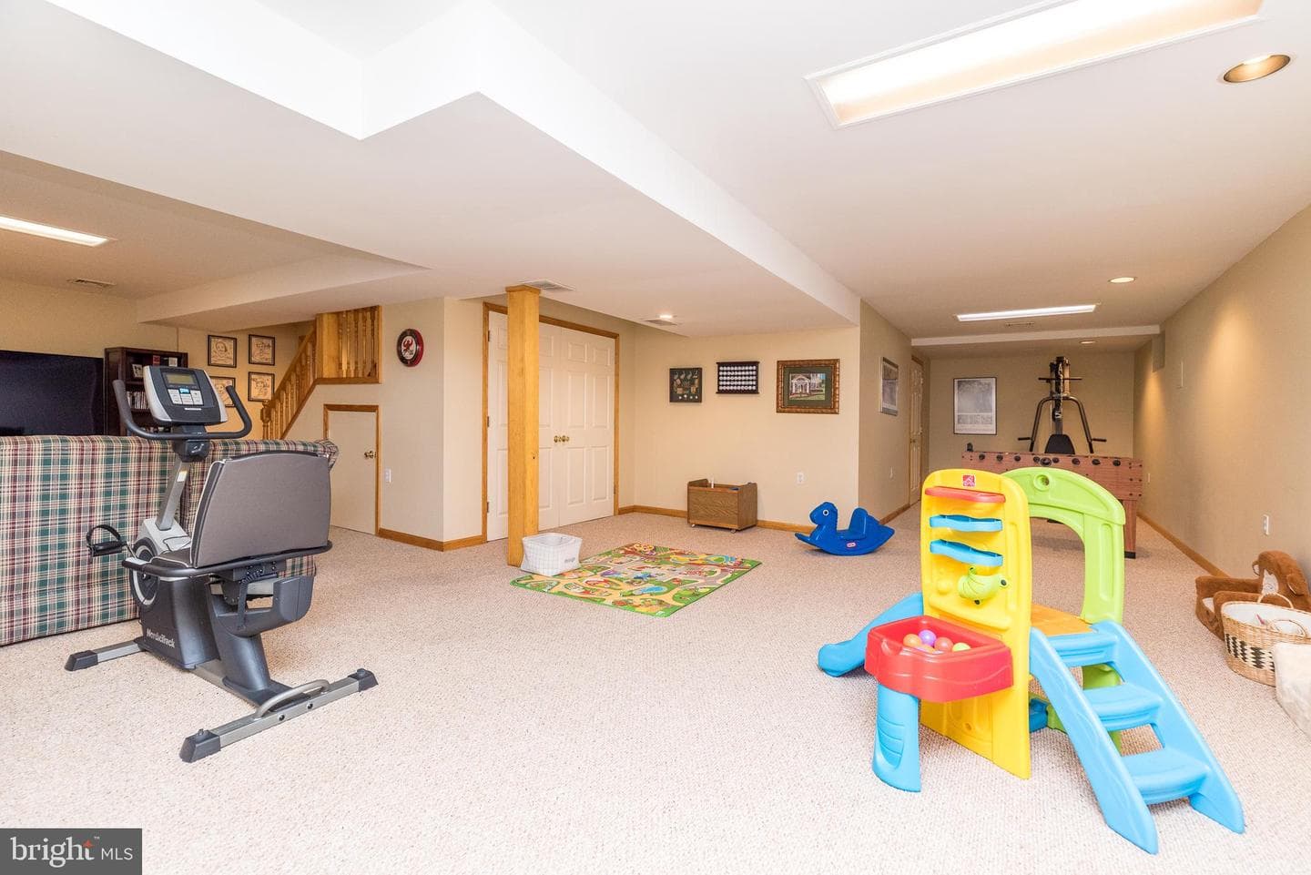 728 Castlewood Drive photo 60