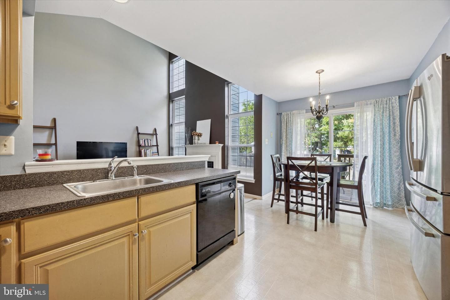 1029 Greenes Way Circle photo 6