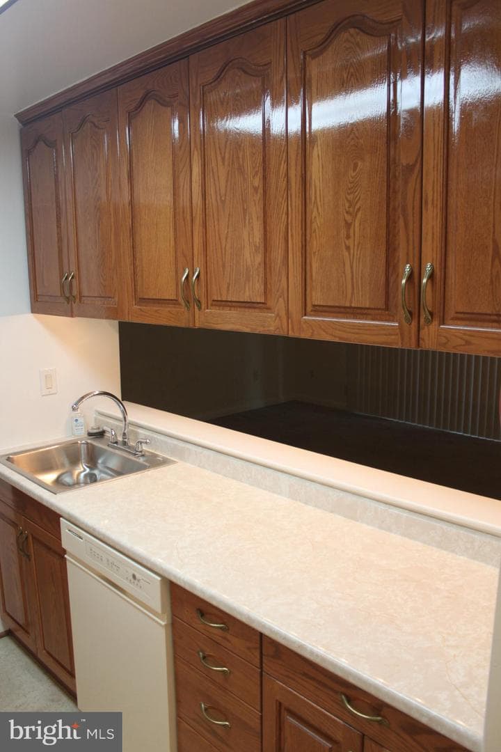 1570 The Fairway #103e photo 11
