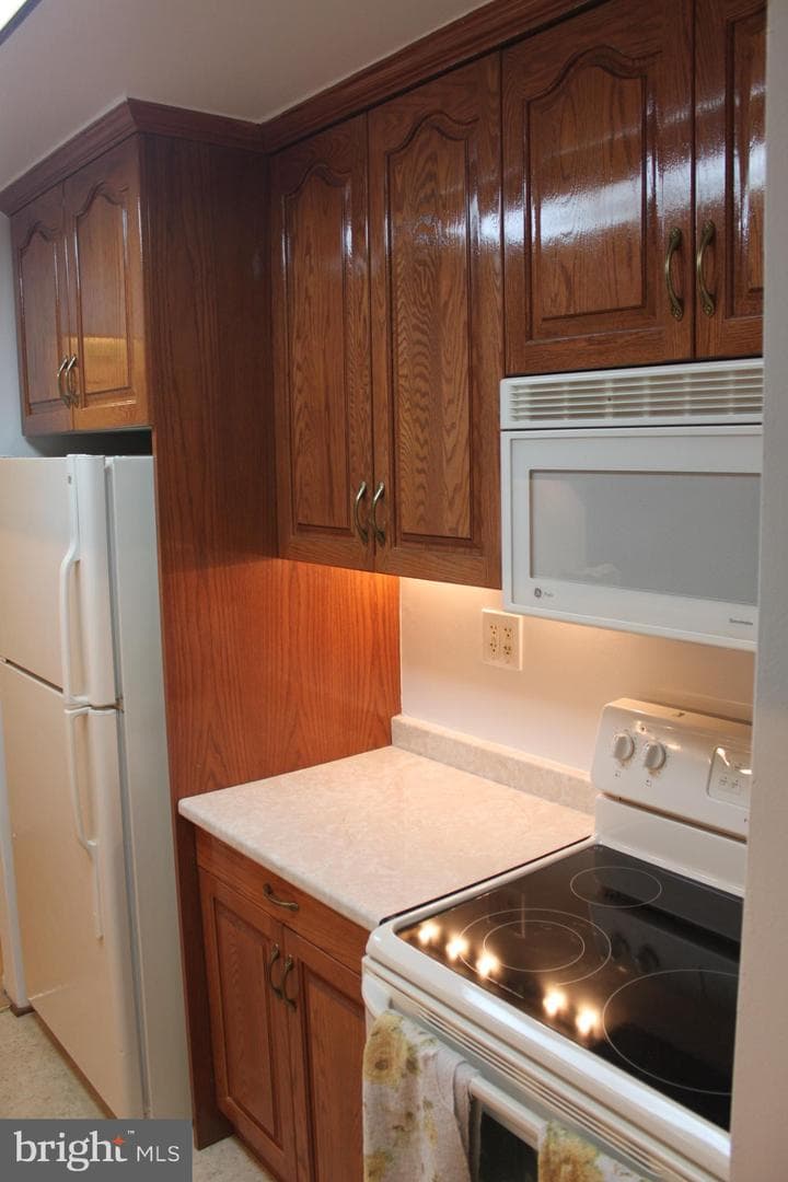 1570 The Fairway #103e photo 12