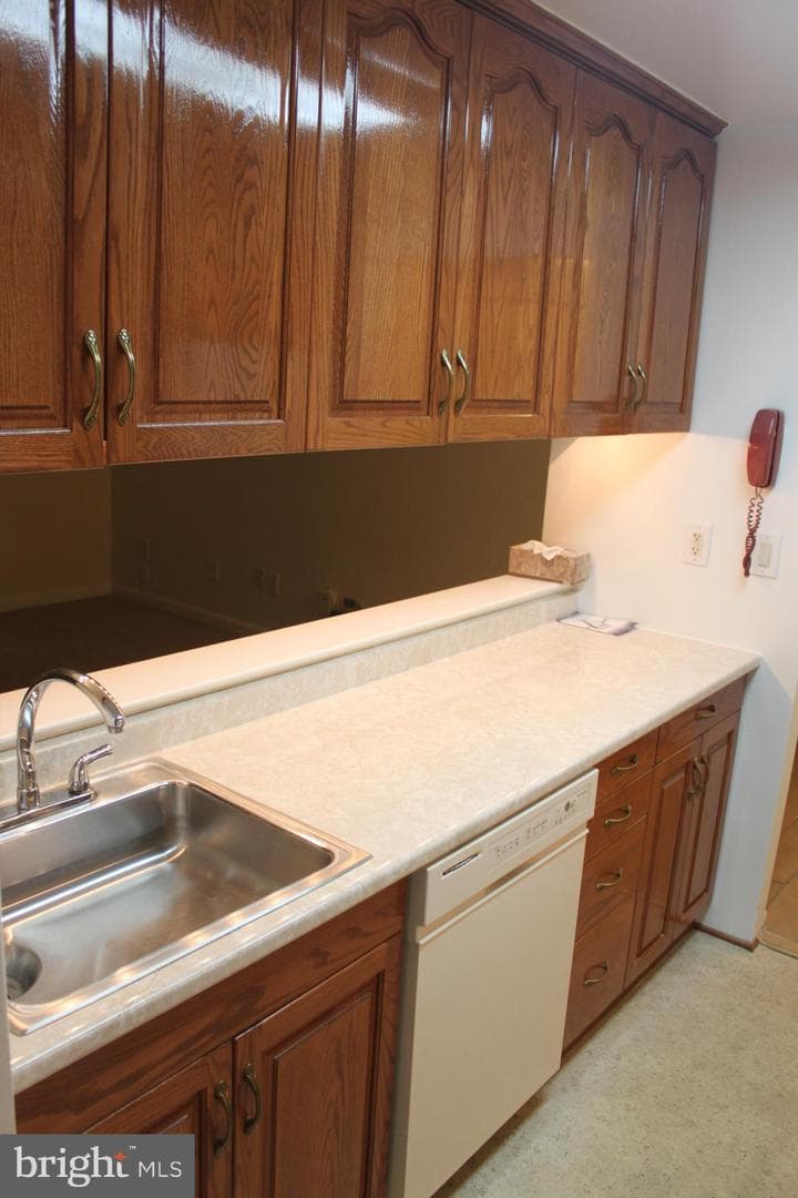 1570 The Fairway #103e photo 14