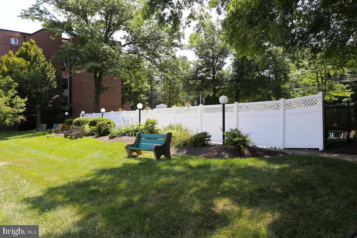 1570 The Fairway #103e photo 32