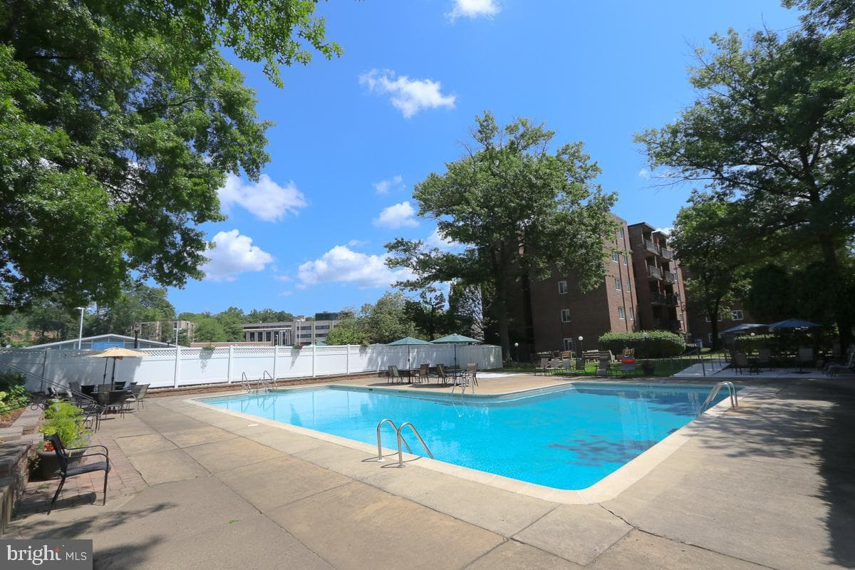 1570 The Fairway #103e photo 4