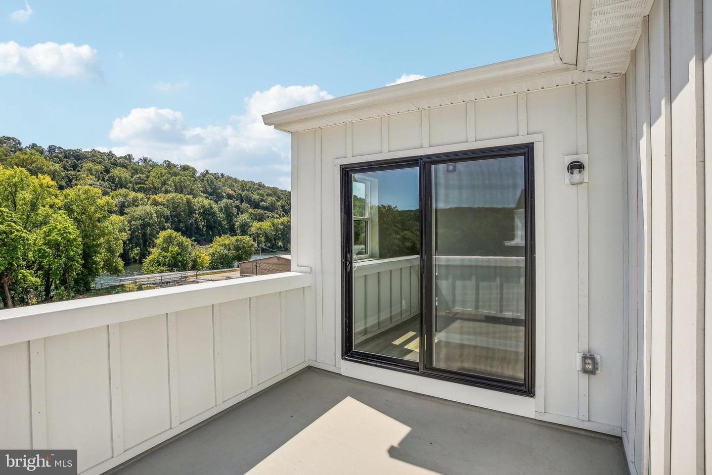 906 Riverplace Drive photo 31