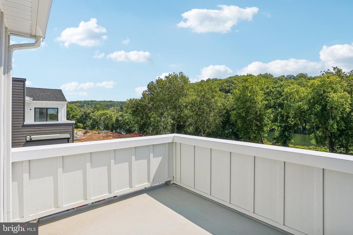 906 Riverplace Drive photo 32