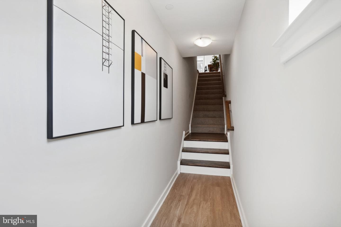906 Riverplace Drive photo 4