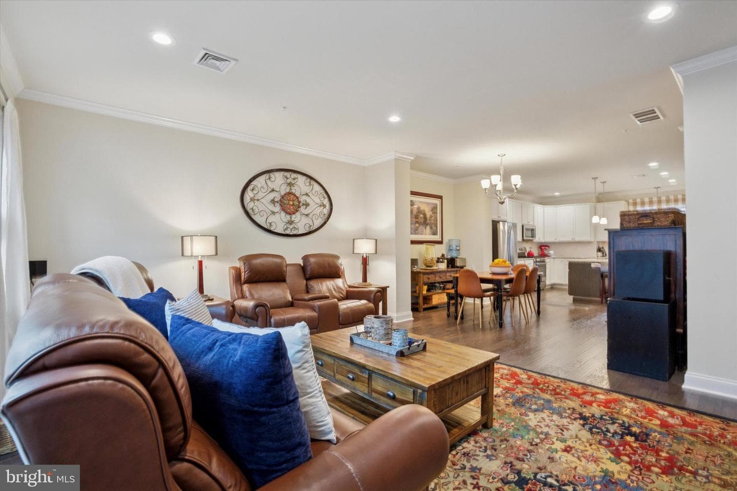 504 Holstein Street photo 10