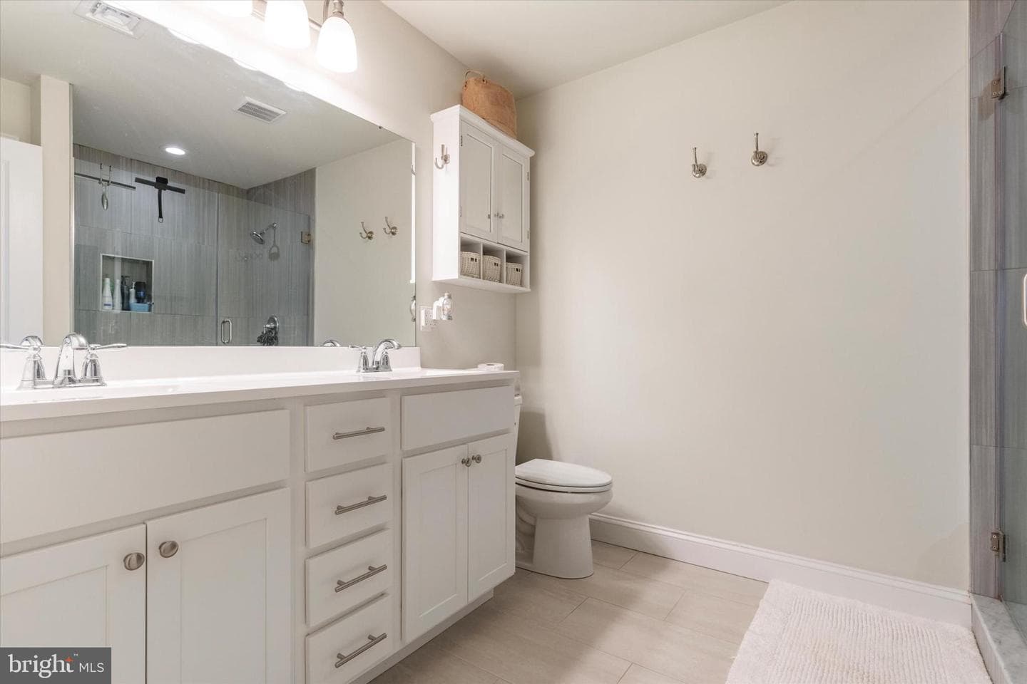504 Holstein Street photo 17