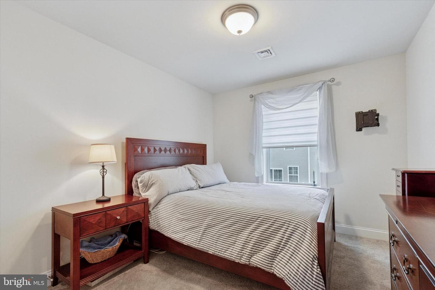 504 Holstein Street photo 19