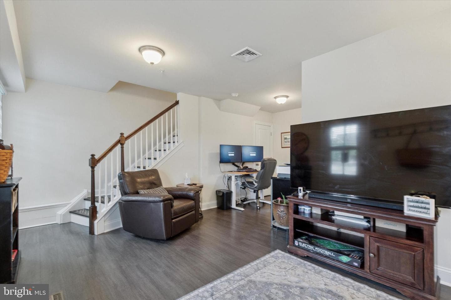 504 Holstein Street photo 23