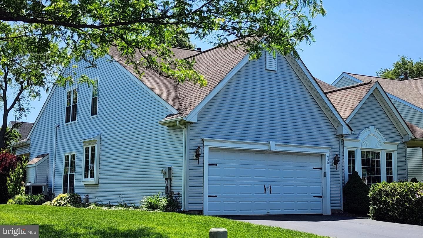 730 Twining Way photo 3