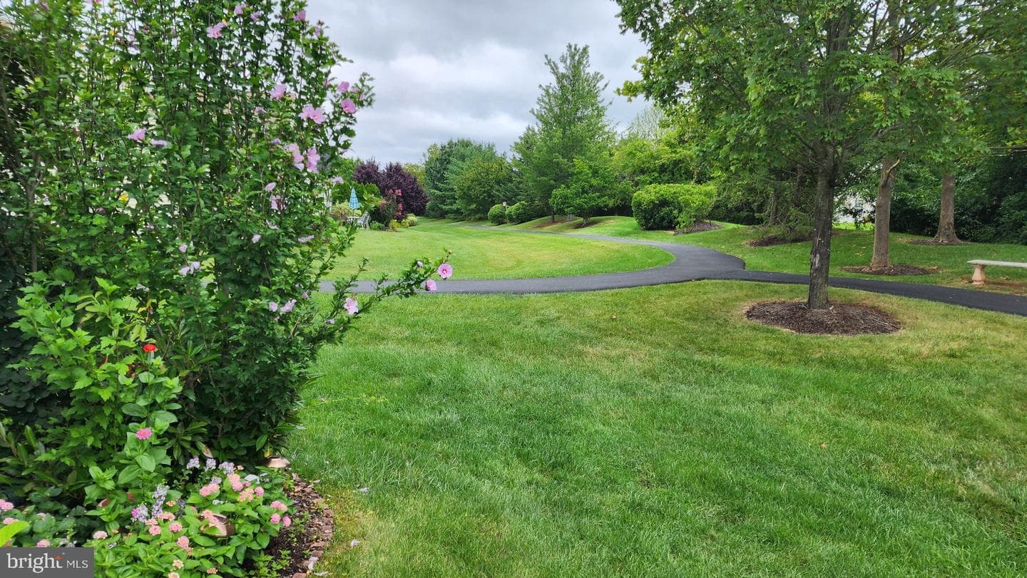 730 Twining Way photo 39