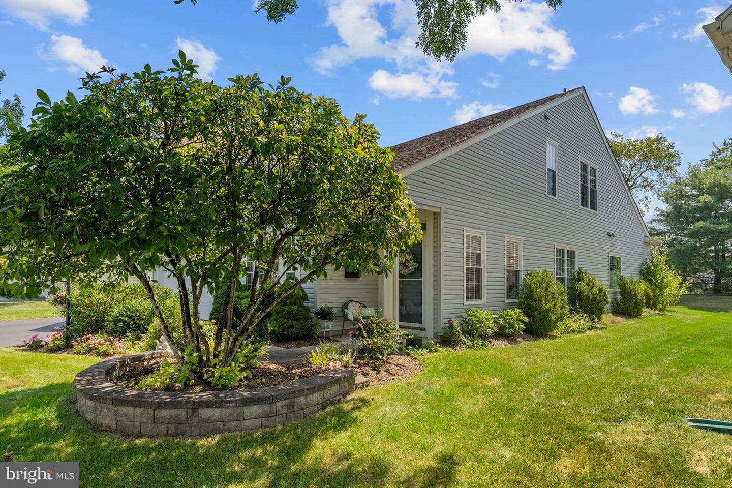730 Twining Way photo 5