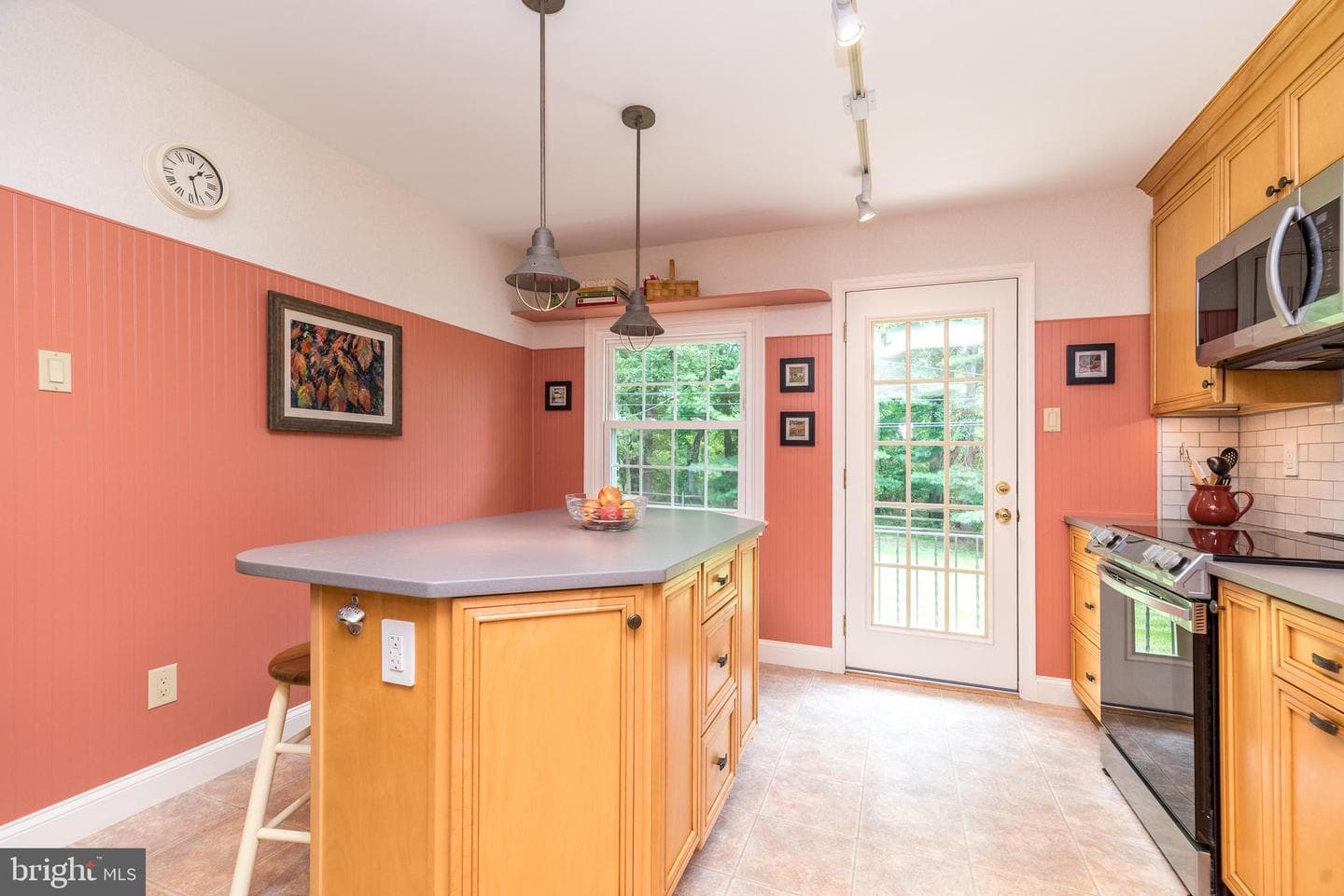 884 Parkwood Road photo 13