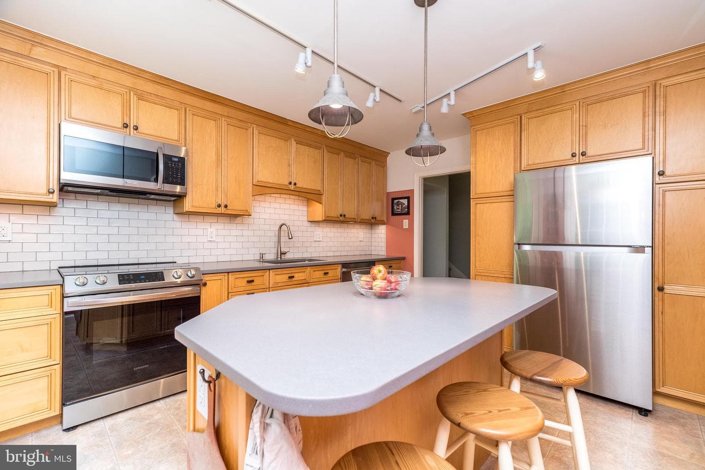 884 Parkwood Road photo 17