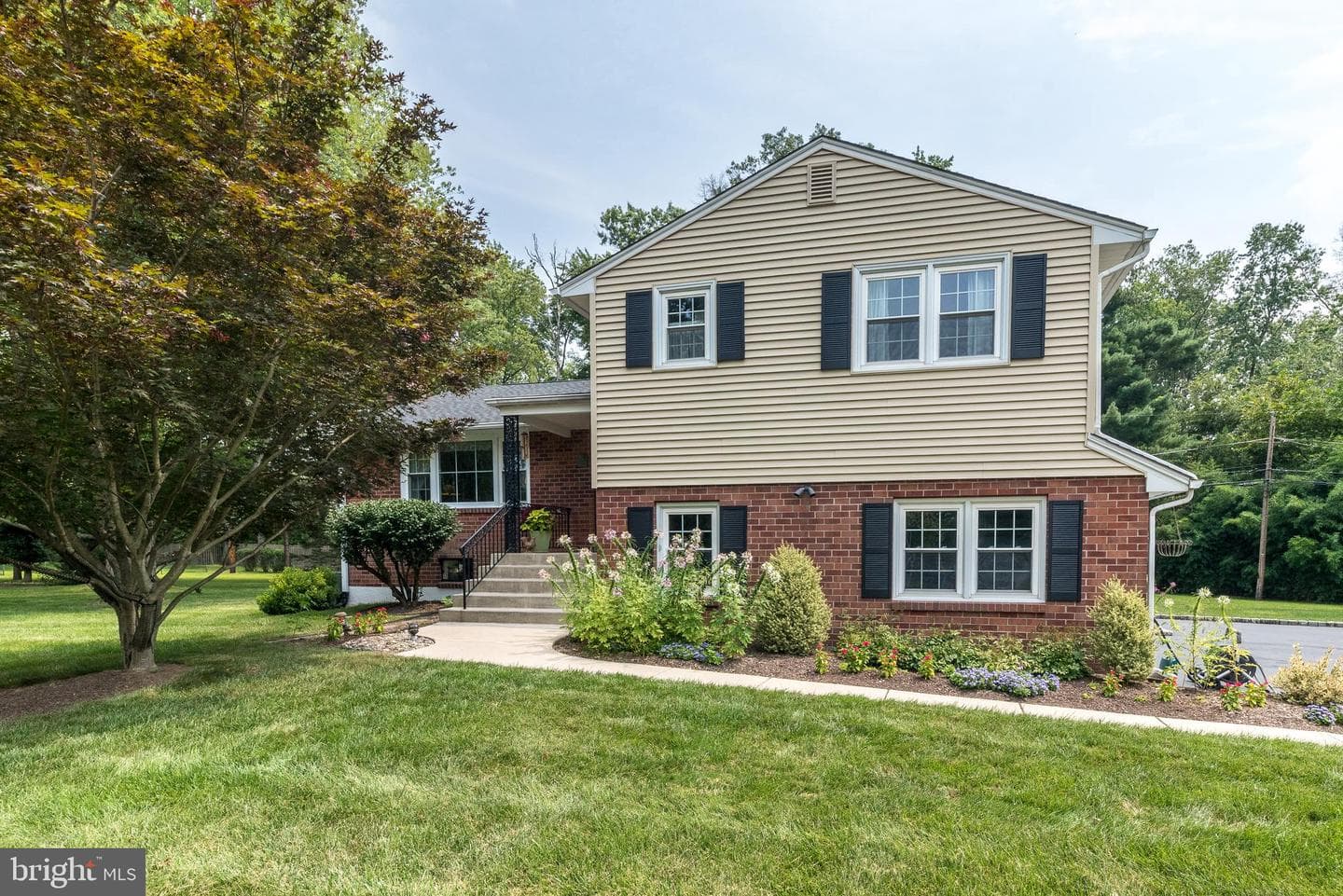 884 Parkwood Road photo 4