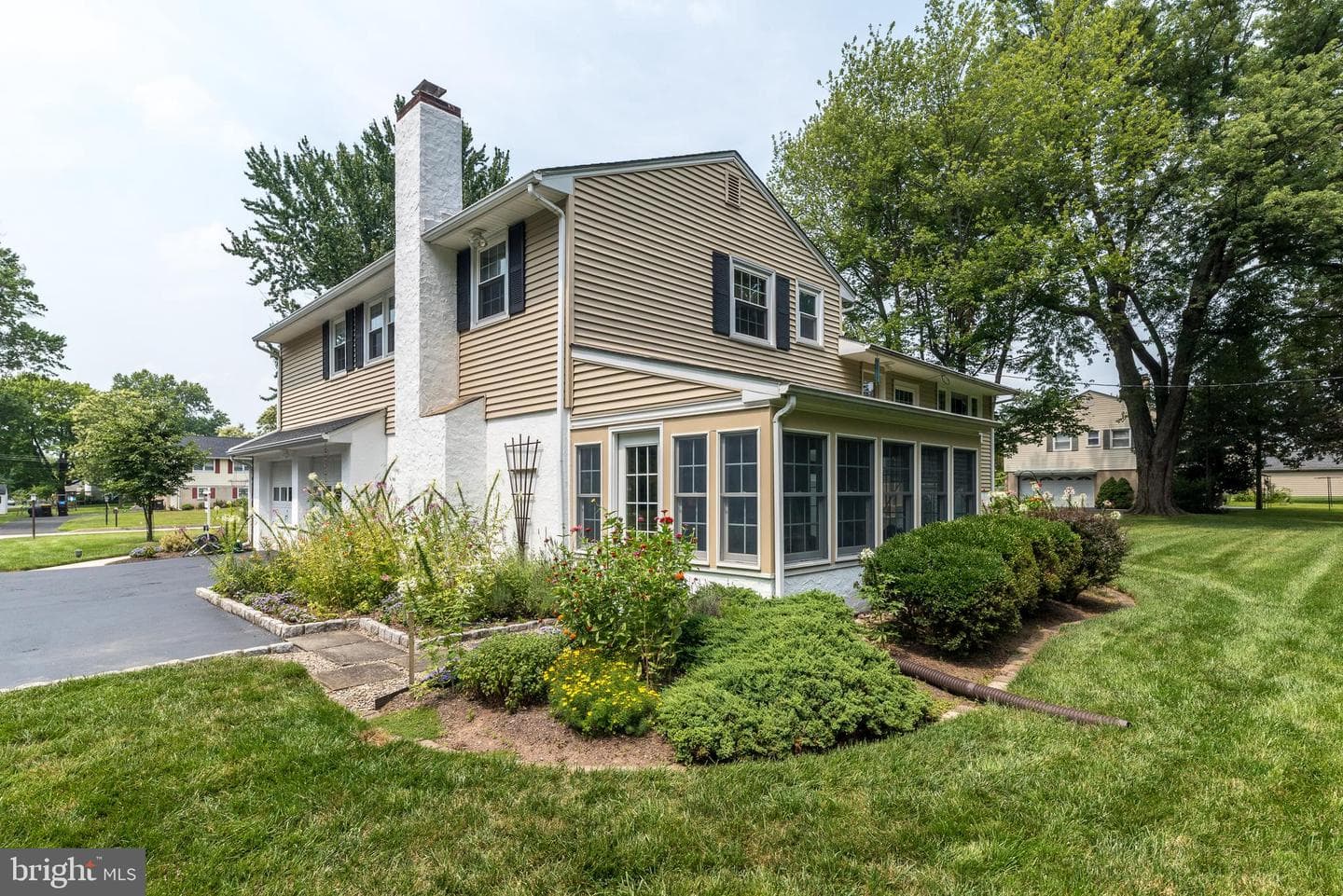 884 Parkwood Road photo 6